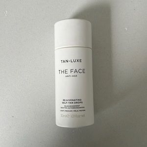 TAN-LUXE THE FACE ILLUMINATING SELF TAN DROPS (light med)